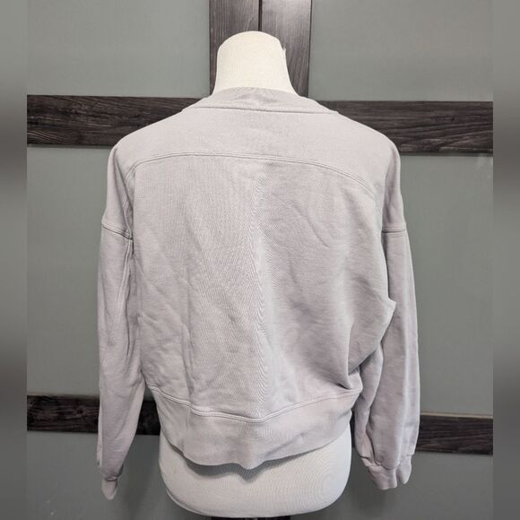 Lululemon Perfectly Cropped Crewneck In Chrome - Picture 4 of 4